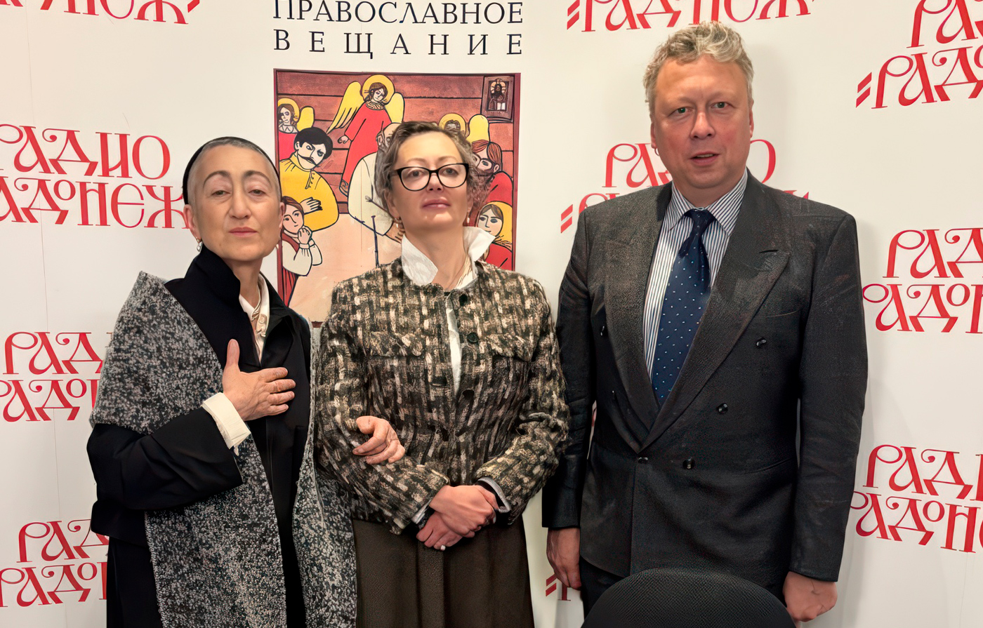 В эфире радио «Радонеж» состоялся разговор между представителями «Союза православных женщин» и  известным политологом