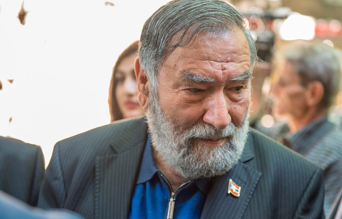 Скончался Зорий Балаян
