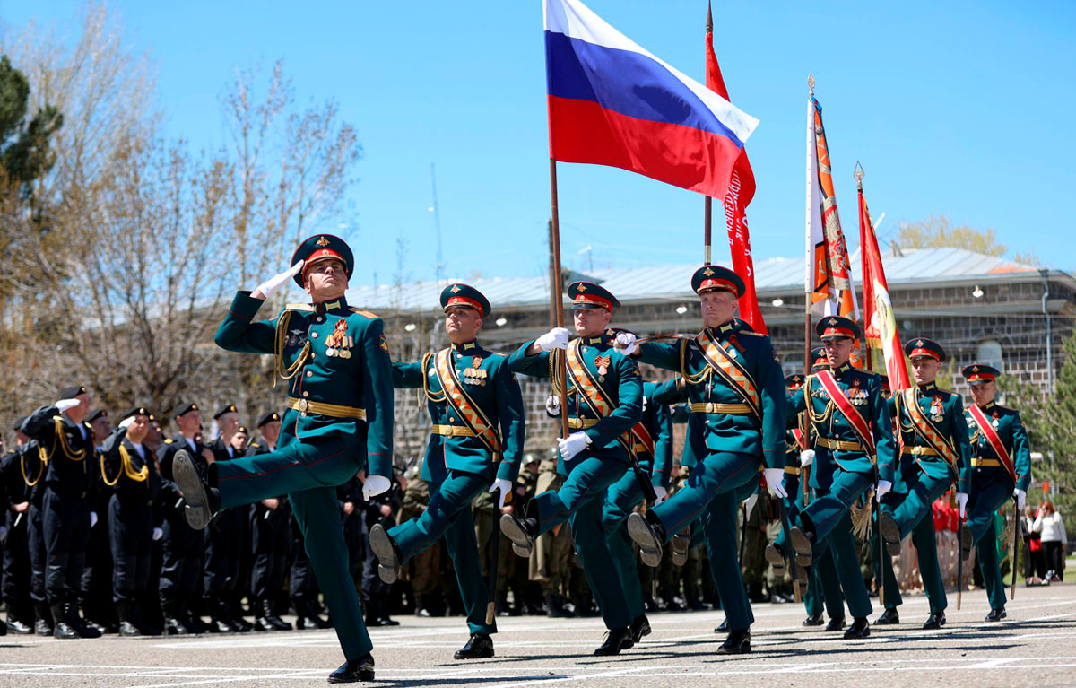 На 102-й российской военной базе состоялись праздничные мероприятия ко Дню Победы