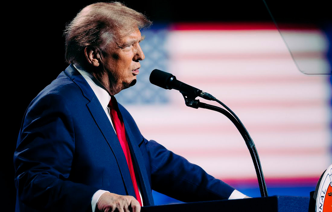 Трамп заявил, что никогда не думал о смене власти в Иране